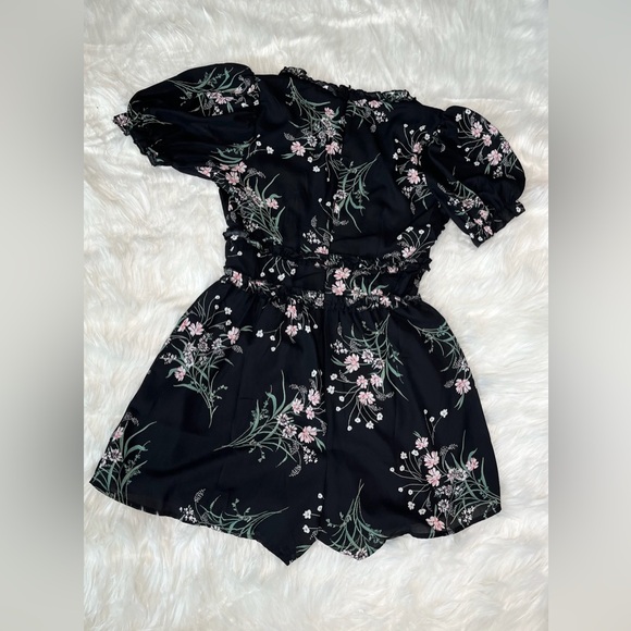 Mi Ami Floral Romper with ruffle detail - Size S CB 135 - Picture 3 of 7